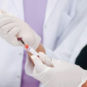 amari-shutters-Vw2O5QkDJQo-unsplash